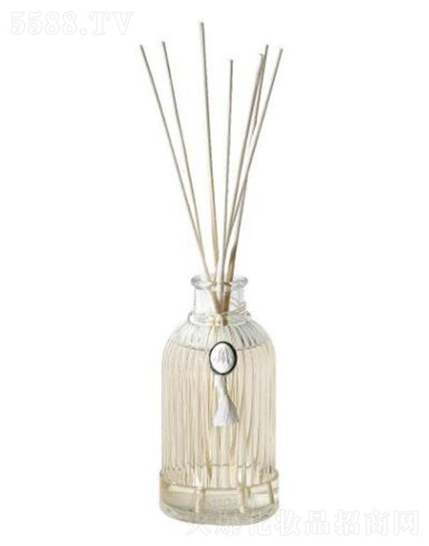 ������(�Ϻ�)Ʒ�ƹ����ɷ����޹�˾���Ϻ������� ��?sh��)۠��­h(hu��n)����Փ]�l(f��)Һ200ml ���|��������