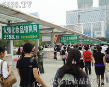 �𱬾W�Q�Ĵ��ÿһ��Ư����