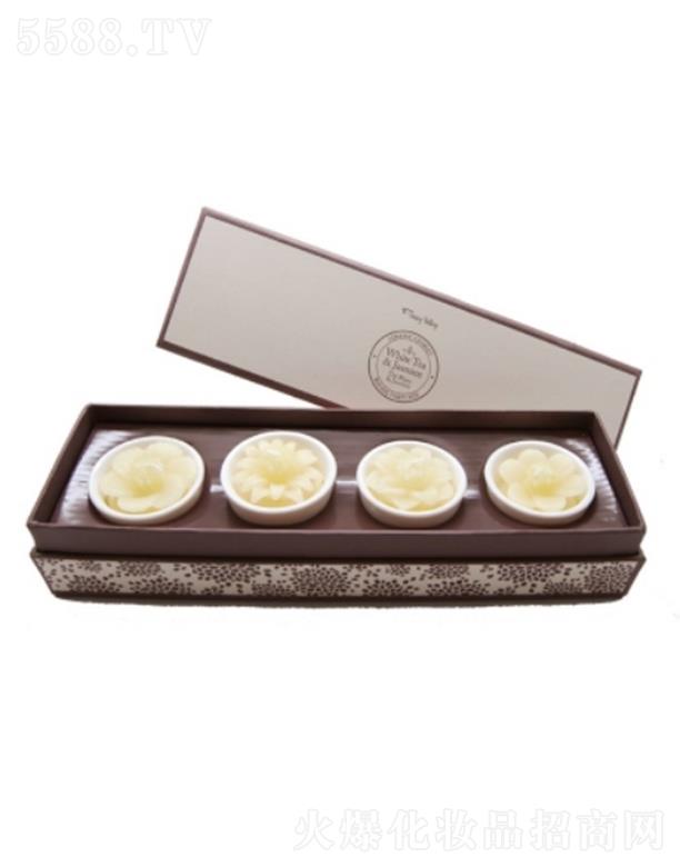 �R����ײ��������Ϟ��4��(g��)�b�����Ϟ�T��һ�N�r(sh��)���o(h��)��Ʒ