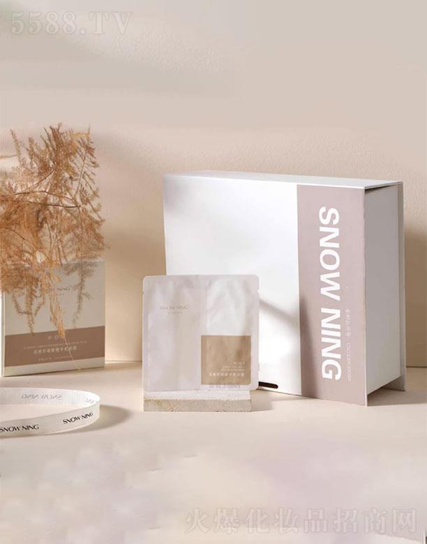 ѩ��΢̼�ᾫ�A��Ĥ