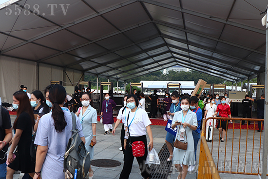 第55屆廣州美博會(huì)盛大開(kāi)幕,精彩紛呈,驚艷四方 第55屆廣州美博會(huì)盛大開(kāi)幕,精彩紛呈,驚艷四方