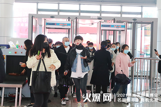 �𱬻��yƷ���̾W