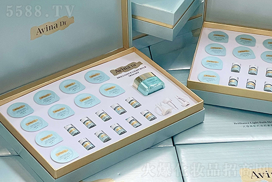 愛維娜光蘊(yùn)煥彩燈泡肌套組 愛維娜光蘊(yùn)煥彩燈泡肌套組